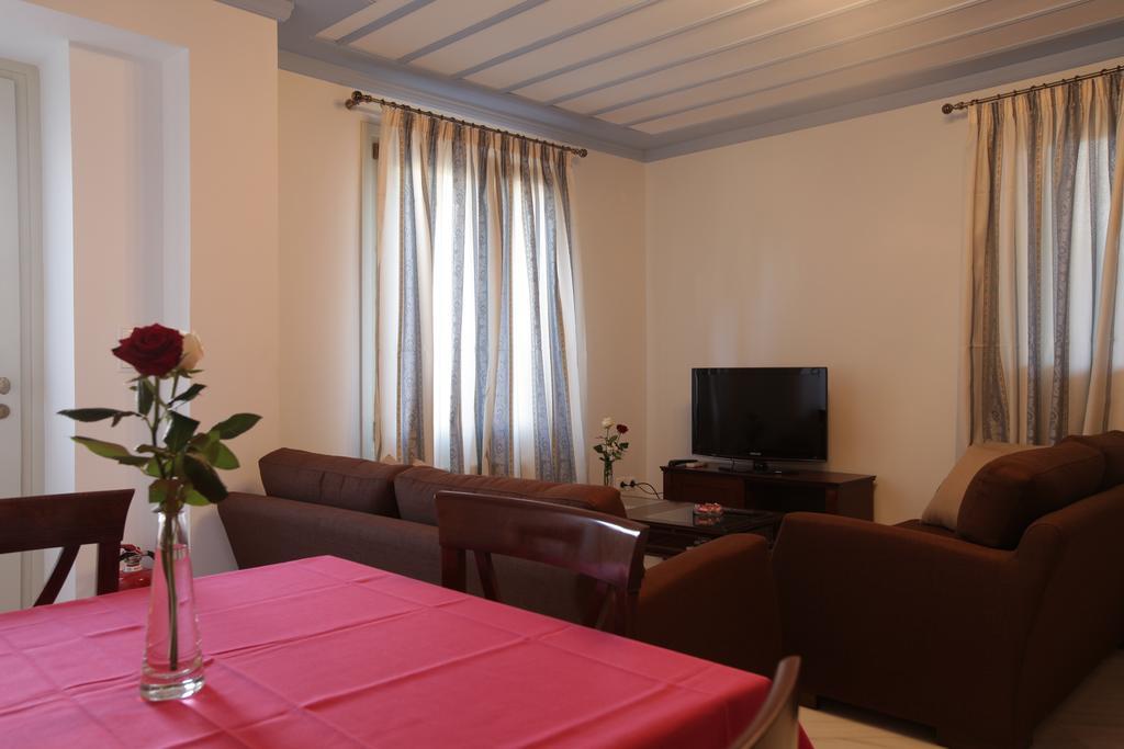 Avgerinos Hotel Kampochora  Habitación foto